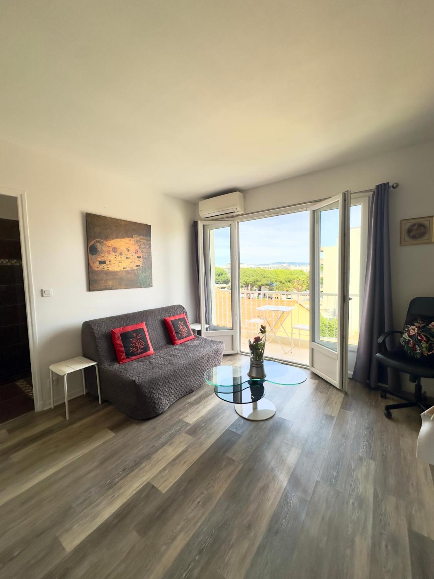 2 Pieces 45m2 Cavalaire/mer Apartment
